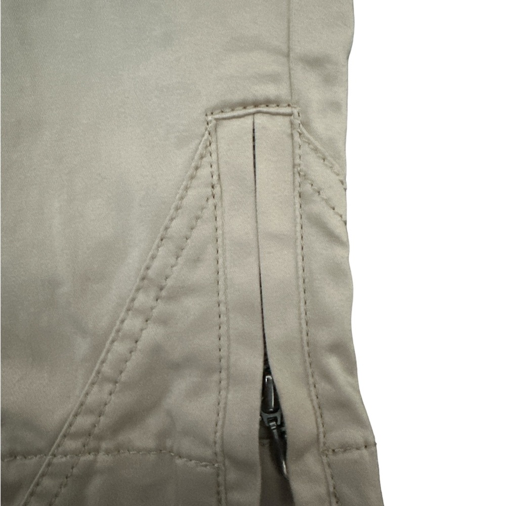 WHITE HOUSE BLACK MARKET Light Tan/Cream Slim Petal Pushers Size 4 Mint! - Picture 3 of 6